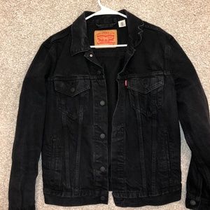 Unisex Levi Trucker Black Jacket, size Medium